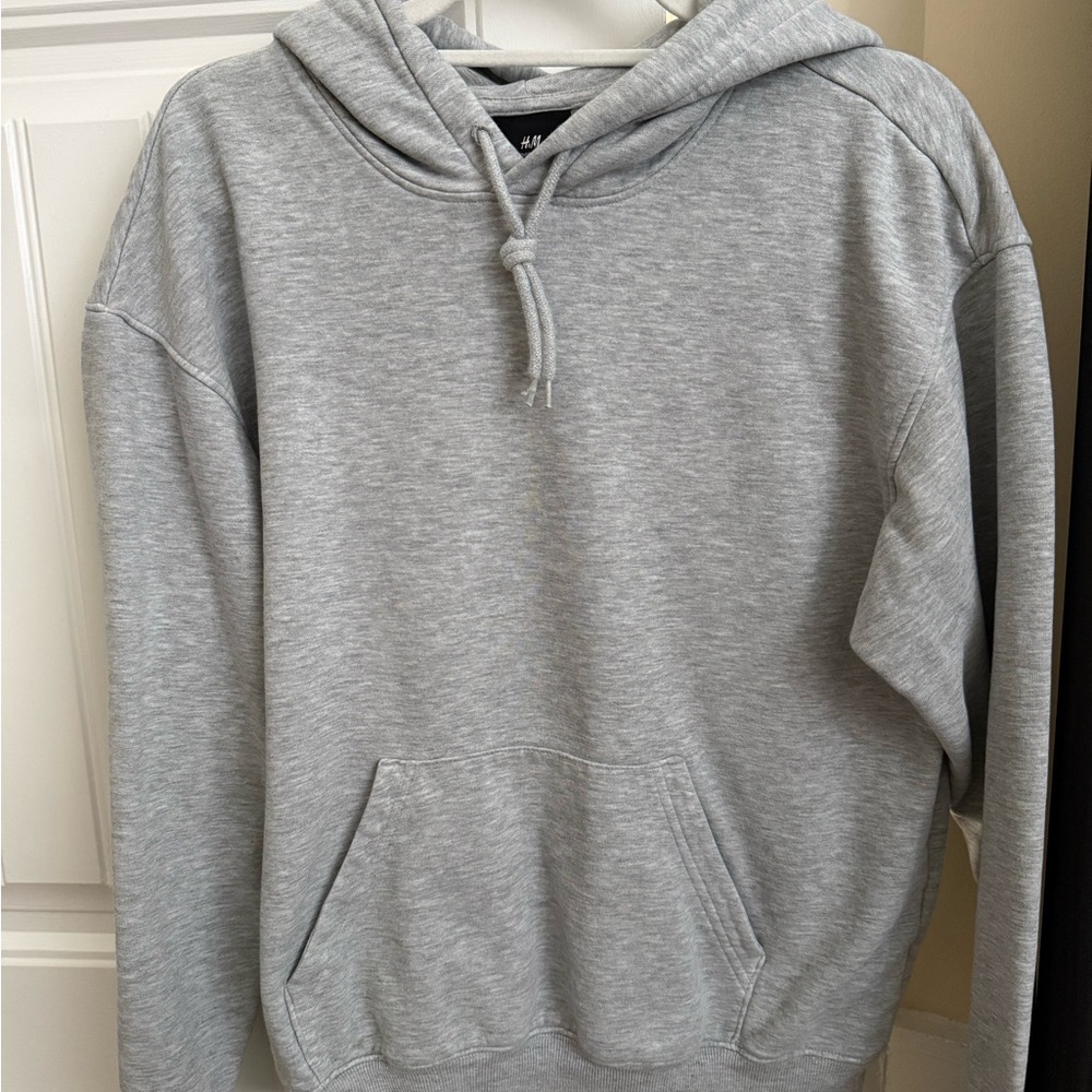 H&M basic grey sweatshirt